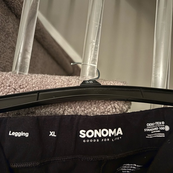 Women’s Leggings - Picture 3 of 3